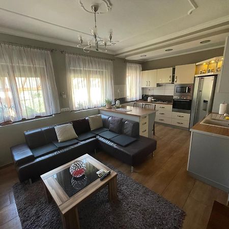 Relax Apartamento Zalaegerszeg Exterior foto
