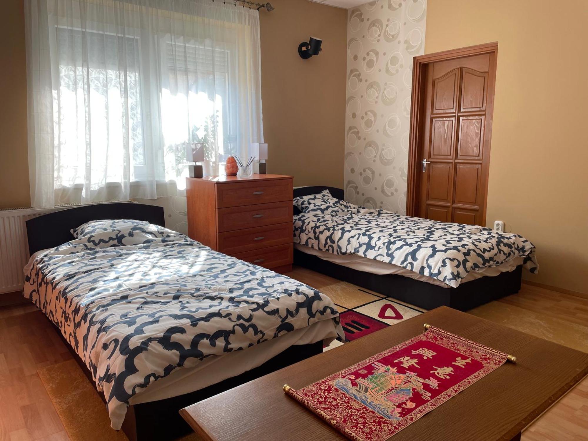 Relax Apartamento Zalaegerszeg Exterior foto