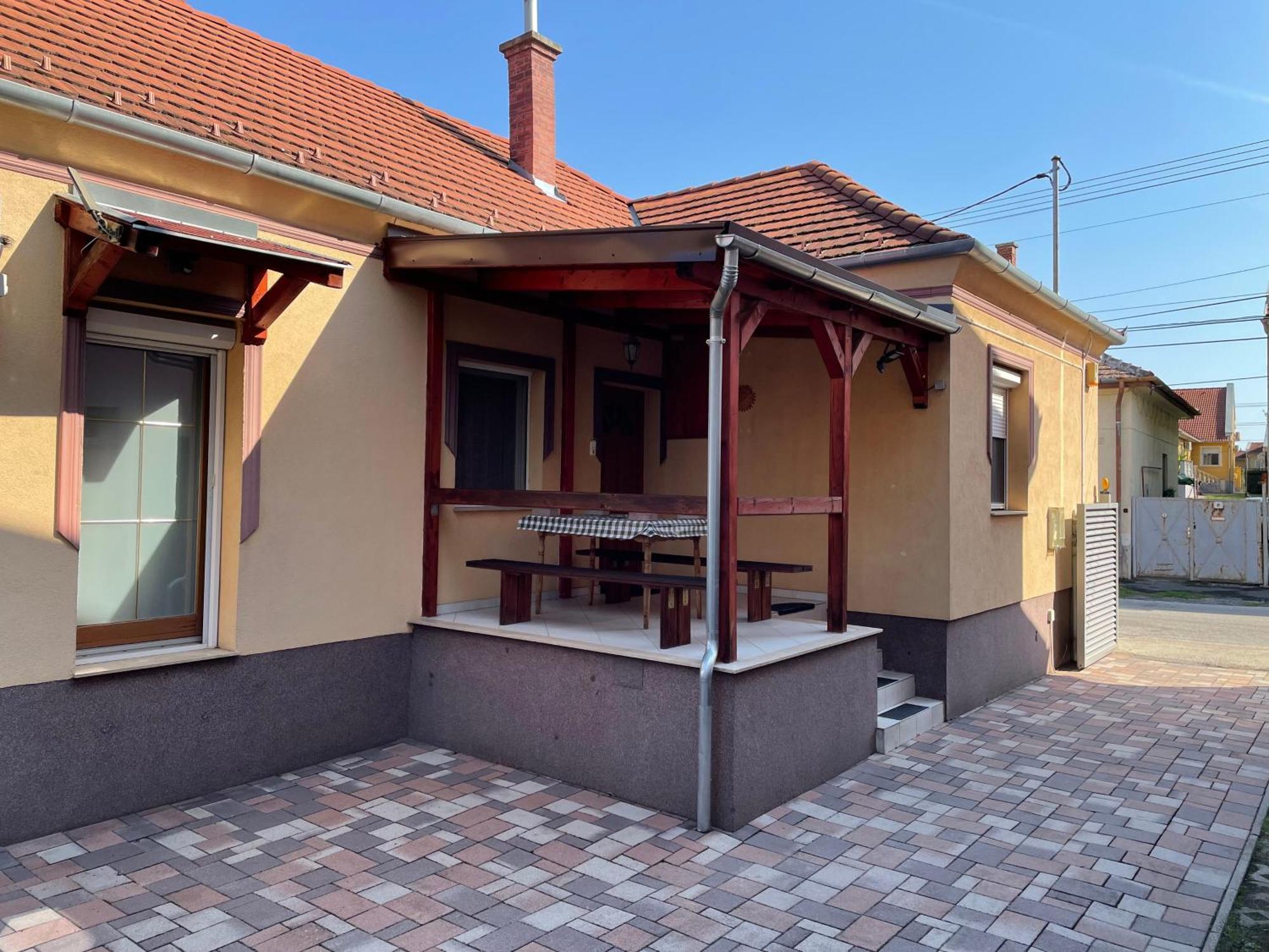 Relax Apartamento Zalaegerszeg Exterior foto