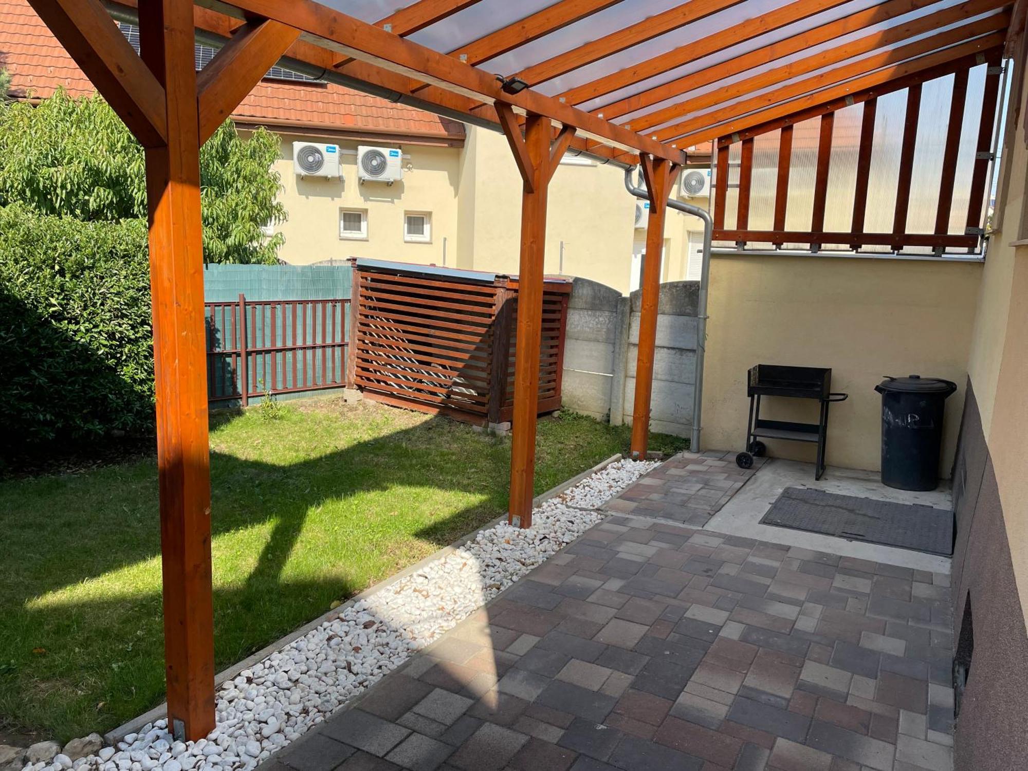 Relax Apartamento Zalaegerszeg Exterior foto
