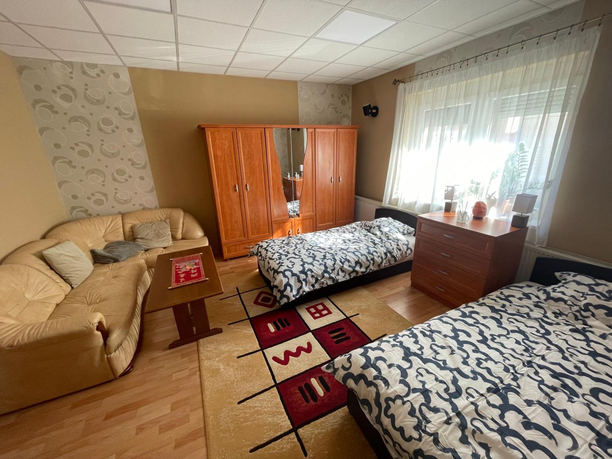 Relax Apartamento Zalaegerszeg Exterior foto